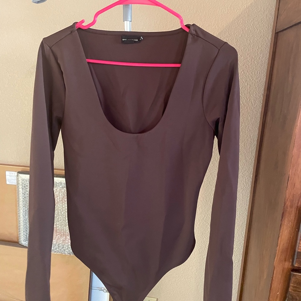Good American Brown Long Sleeve Fitted Bodysuit
